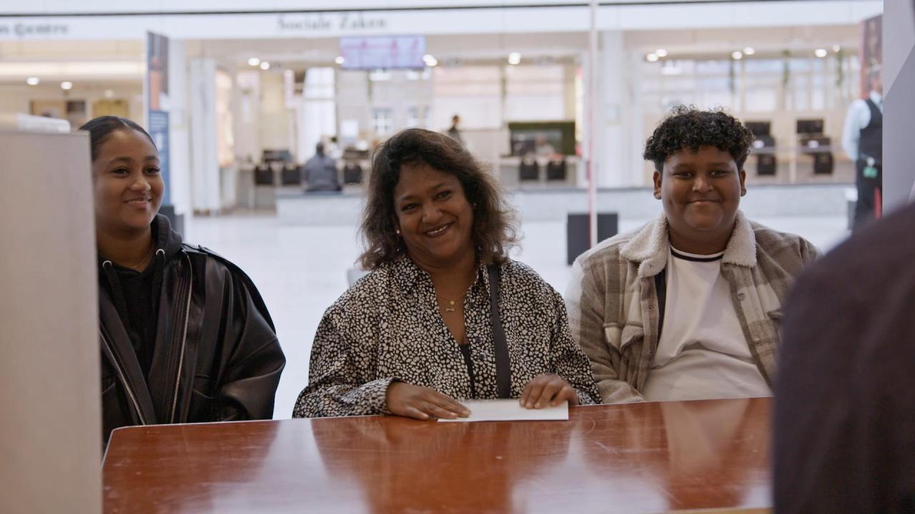 Televisieprogramma Burgerzaken toont wel en wee aan het loket