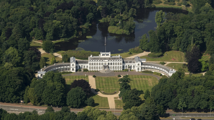 Luchtfoto paleis Soestdijk