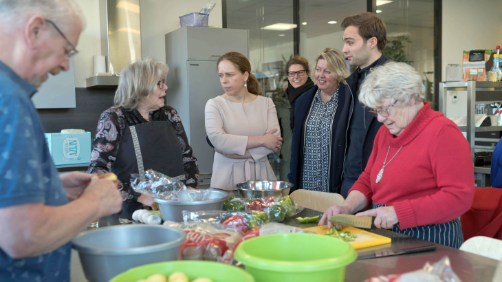 Minister Carola Schouten van Armoedebeleid en Participatie deze week op werkbezoek in Groningen.