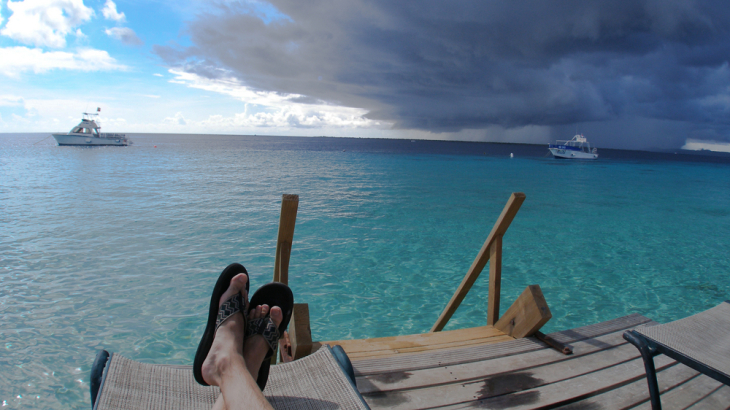 Donkere wolken boven Bonaire