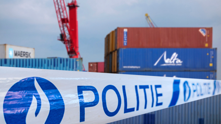 Politielint in de haven van Antwerpen