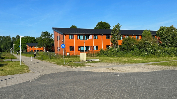 Asielzoekerscentrum in Almere. Foto: Jarretera (Shutterstock)