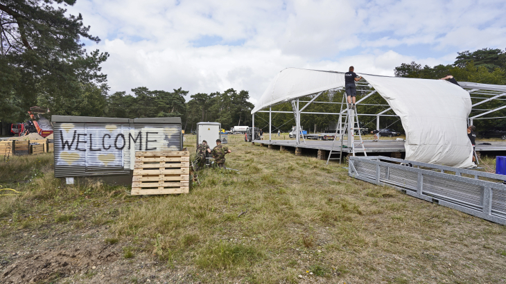 Opbouw van kamp in 2021. Foto: ANP/Hollandse Hoogte/Flip Franssen