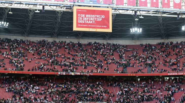 wedstrijd ajax feyenoord gestaakt