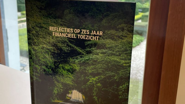 Cover boek Reflecties op zes jaar financieel toezicht