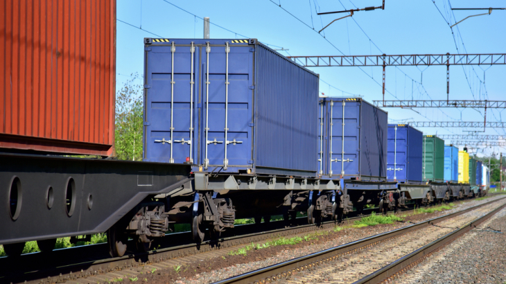 Goederentrein met containers