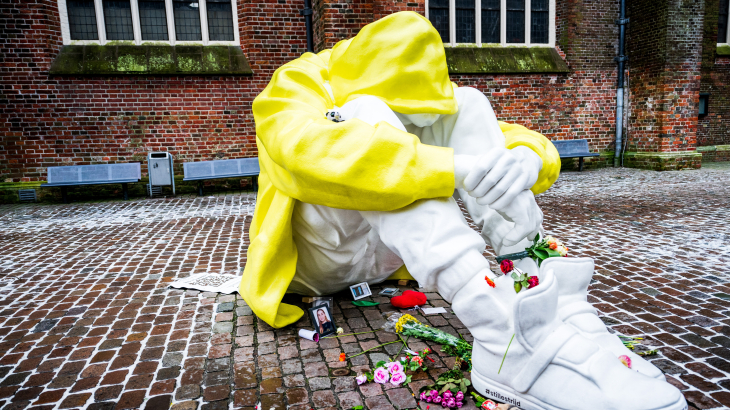 ‘Stille Strijd’ in Groningen. Het kunstwerk staat voor het feit dat suïcide de belangrijkste doodsoorzaak bij jongeren onder de dertig jaar. Foto: Venema Media (ANP)