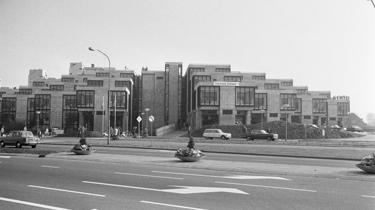 Het Centraal Beheer-gebouw in 1972