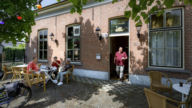 Dorpscafé in het Noord-Brabantse Gemonde (gemeente Sint-Michielsgestel). Foto: Dolph Cantrijn (ANP)