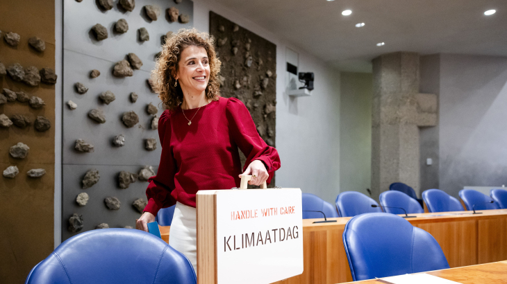 Minister Hermans van Klimaat en Groene Groei arriveert donderdagochtend in de Tweede Kamer met de Klimaatnota.