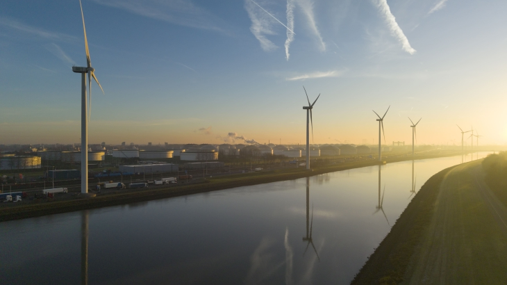 Windturbines niet ver van Brielle, in Zuid-Holland.