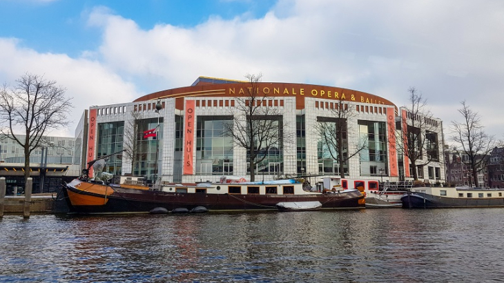 stopera-stadhuis-amsterdam.jpg