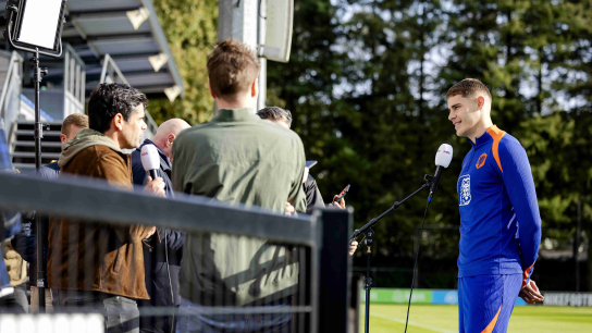 Interview van international Micky van der Ven op de KNVB Campus in Zeist