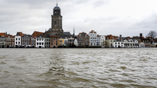 Hoog water bij Deventer in de laatste dagen van december 2023.