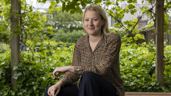 Hannah Deelstra activistische ambtenaren foto Henriette Guest