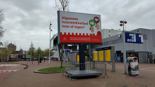 Alkmaar Station bord referendum