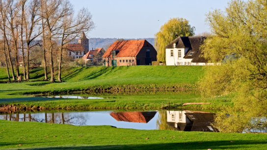 Het dorp Ooij in de Ooijpolder bij Nijmegen 