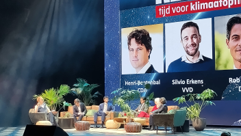 In het midden: Henri Bontenbal (CDA), Silvio Erkens (VVD), Rob Jetten (D66) en Mona Keijzer (BBB) woensdagmiddag tijdens de EW Klimaattop.