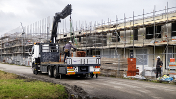 De bouw van woningen in december 2023 in de nieuwe stadswijk Rotterdam-Park16hoven .