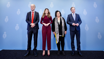 Geert Wilders (PVV), Dilan Yesilgoz (VVD), Caroline van der Plas (BBB) en Pieter Omtzigt (NSC) donderdagochtend tijdens de presentatie van het hoofdlijnenakkoord. 