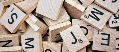 scrabble-letters-stapel-407x179.jpg