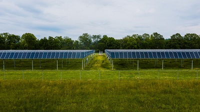 zonnepanelen-veld.jpg