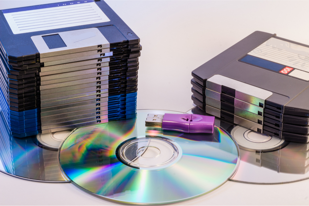 Floppy-s-cd-roms-shutterstock-393499741.jpg