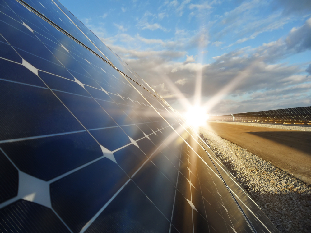 Zonne-energie-shutterstock-106124045.jpg