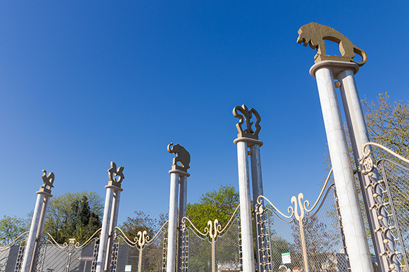 diergaarde-blijdorp-rotterdam---shutterstock-1083983282.jpg