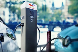 City-of-Amsterdam-EV-Charging-Infrastructure-header.jpg